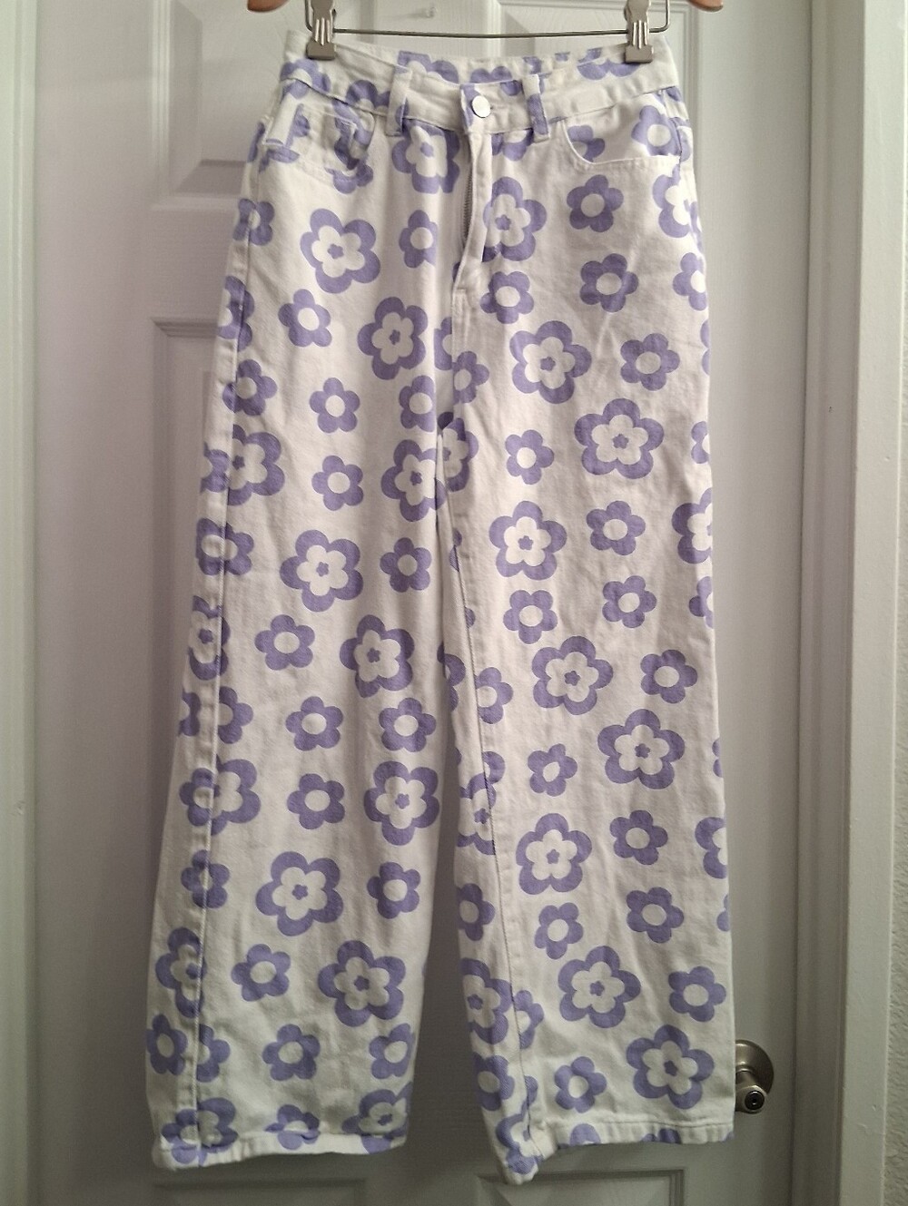 SHEIN White And Purple Flower Print Jeans Small